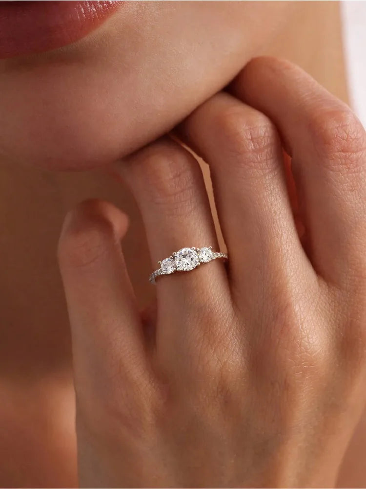 Round Zircon Ring