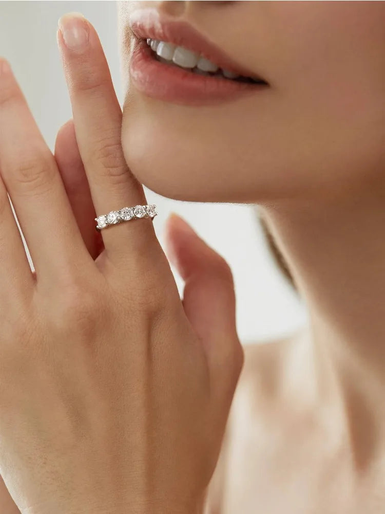 Round Zircon Ring