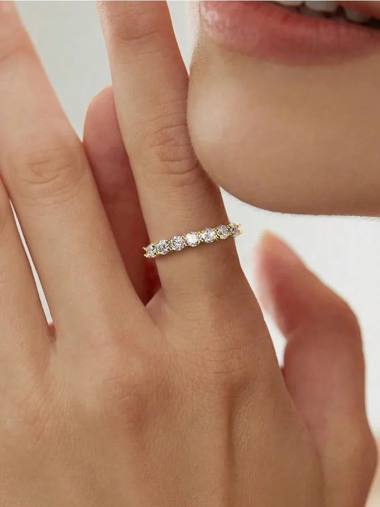 Round Zircon Ring