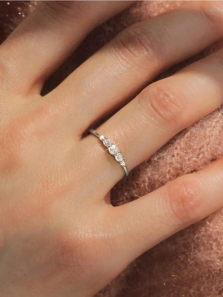 Round Zircon Ring