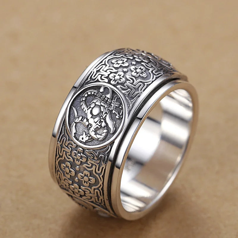 Rotable Powerful Beasts Ring