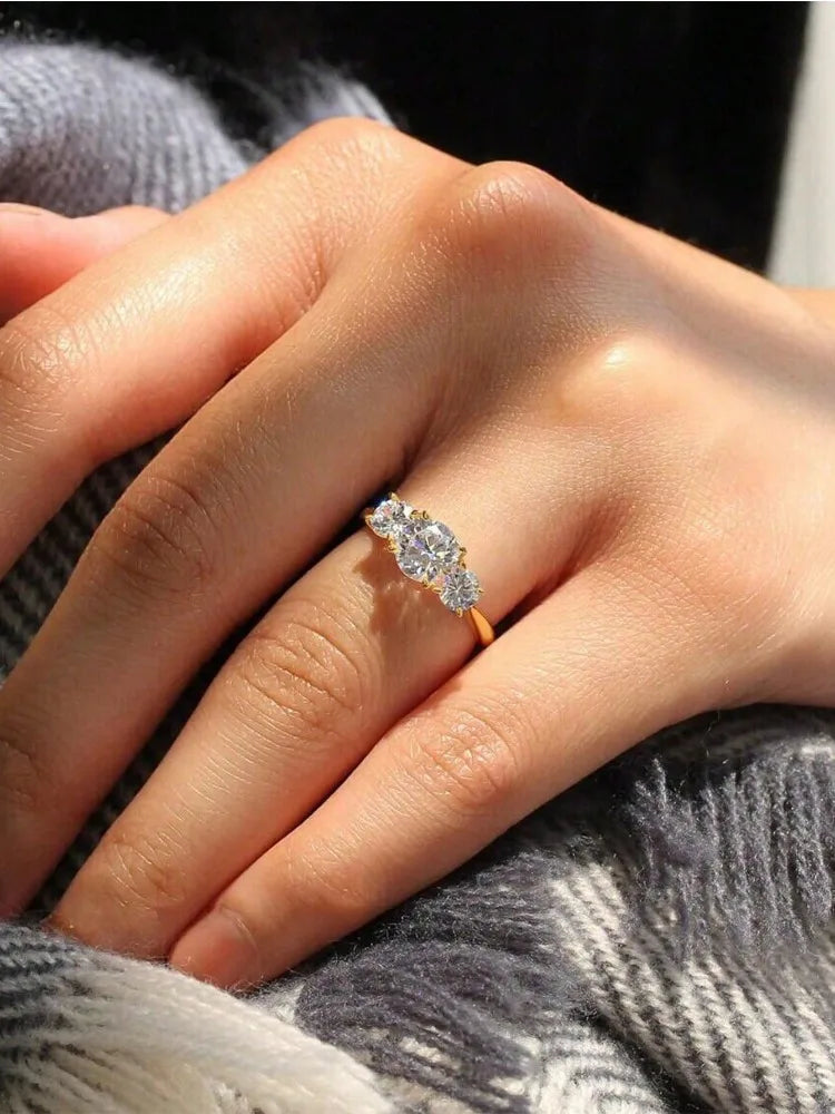 Round Zircon Ring