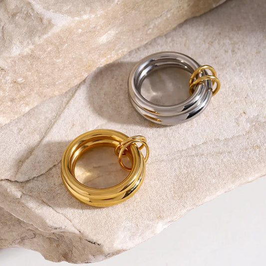 Geometric ring rings